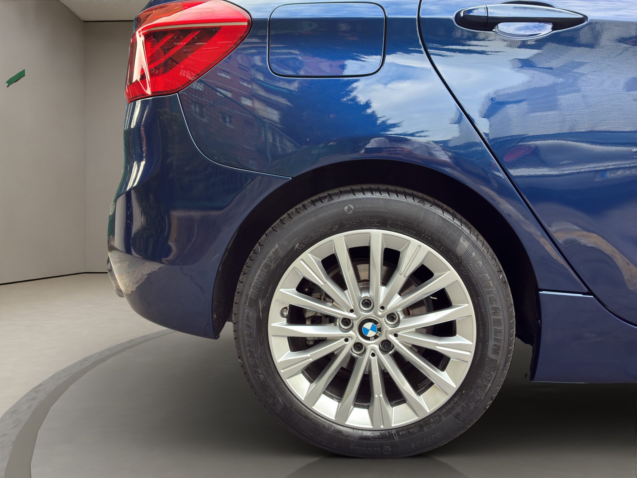 BMW218D_20_converted